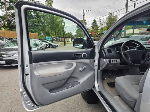 Used 2006 Toyota Tacoma 4x4 Regular Cab image 15