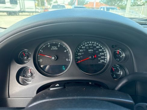 Used 2014 GMC Sierra 2500 Denali w/ Suspension Package, Off-Road image 30