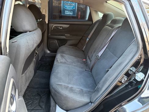 Used 2015 Nissan Altima 2.5 SV w/ Convenience Package image 14