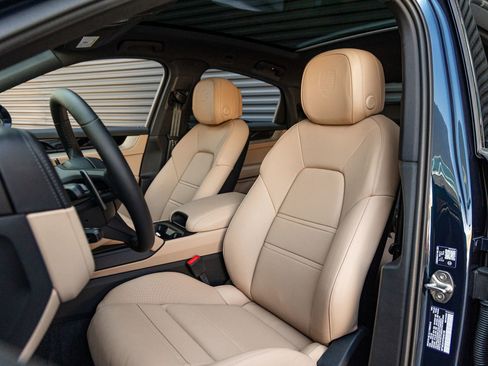 New 2026 Porsche Cayenne E-Hybrid Coupe image 5