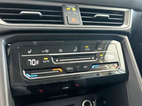 New 2026 Volkswagen Taos SE image 30