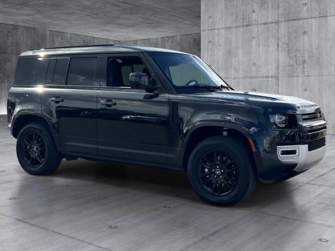 Used 2025 Land Rover Defender 110 S AWD/4WD image 7