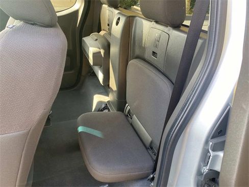 Used 2019 Nissan Frontier S image 9