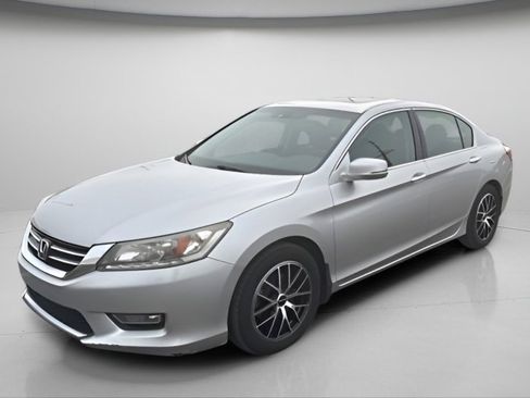 Used 2013 Honda Accord Touring image 5
