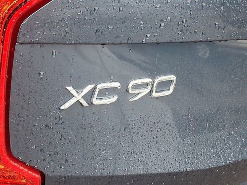 Used 2023 Volvo XC90 B5 Plus w/ Protection Package AWD/4WD image 33