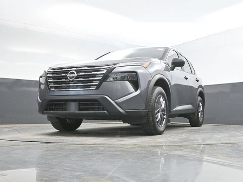 Used 2024 Nissan Rogue S AWD/4WD image 36