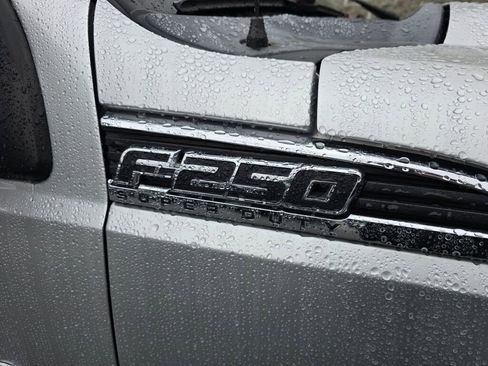 Used 2011 Ford F250 XLT w/ XLT Interior Pkg image 12