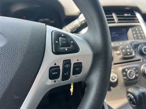 Used 2014 Ford Edge SE FWD image 10