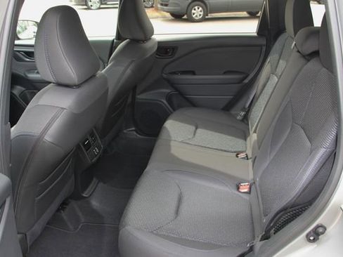 Certified 2025 Subaru Forester Premium AWD/4WD image 32