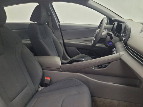 Used 2024 Hyundai Elantra SE FWD image 21
