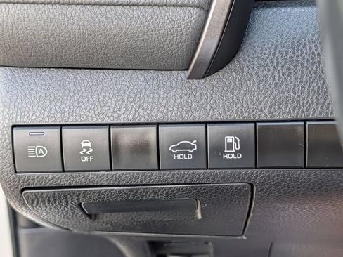 Used 2024 Toyota Camry SE FWD image 22