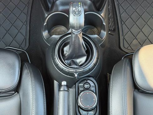 Used 2015 MINI Cooper S image 30