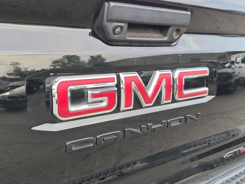 Used 2024 GMC Canyon AT4X AWD/4WD image 13