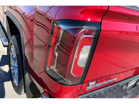 Used 2018 GMC Sierra 1500 Denali image 23