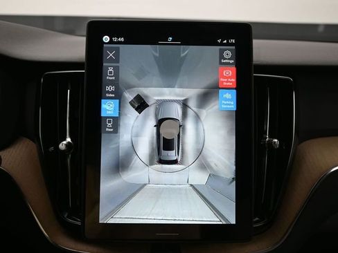 New 2026 Volvo XC60 B5 Plus w/ Protection Package Premier image 22