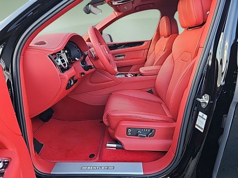 Certified 2022 Bentley Bentayga image 20