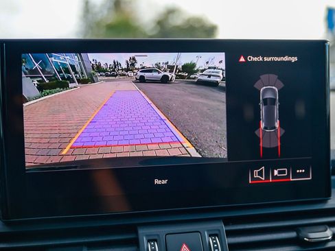 Certified 2023 Audi Q5 e Premium w/ Convenience Package image 25