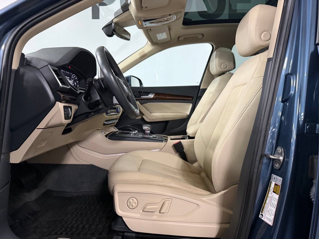 Used 2018 Audi Q5 2.0T Premium Plus w/ Premium Plus Package AWD/4WD image 9