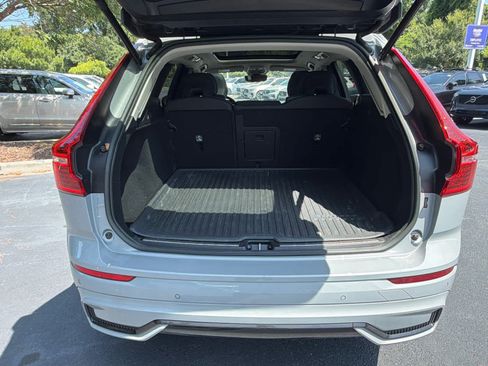 Certified 2024 Volvo XC60 B5 Plus AWD/4WD image 21