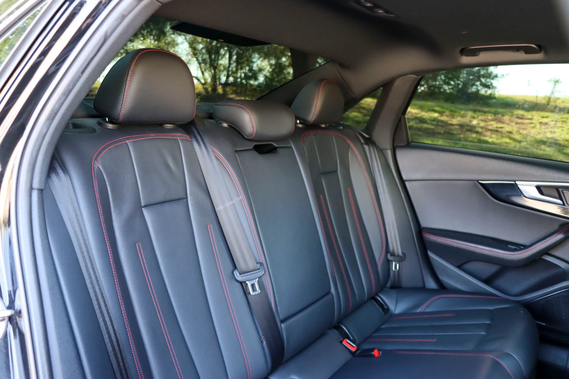 Used 2018 Audi A4 2.0T Premium Plus w/ Premium Plus Package AWD/4WD image 19