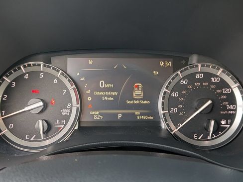 Used 2022 Toyota Highlander XLE FWD image 21