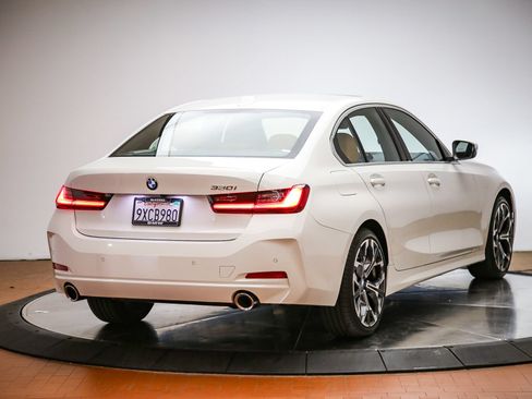 Used 2026 BMW 330i Sedan w/ Premium Package RWD image 5
