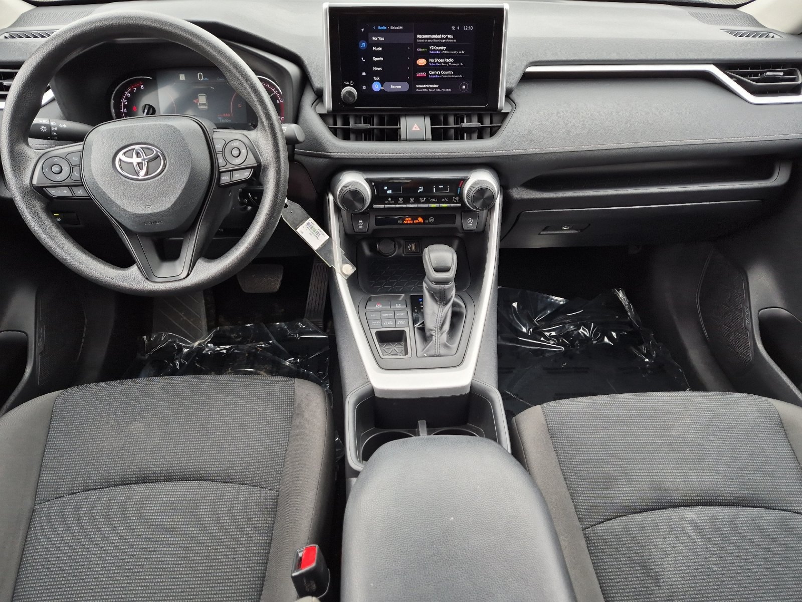 Used 2025 Toyota RAV4 LE AWD/4WD image 12