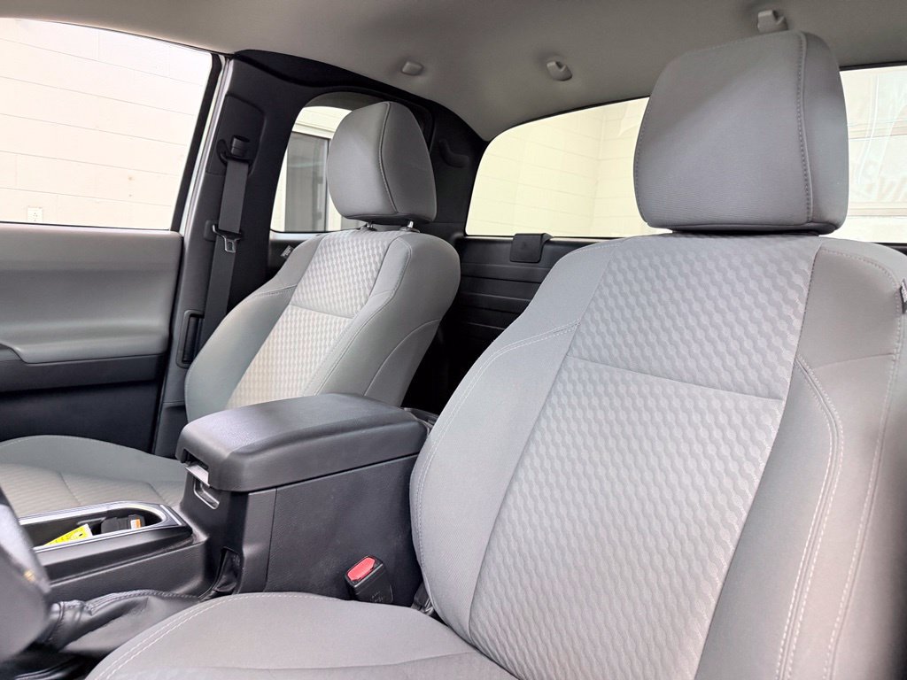 Used 2020 Toyota Tacoma SR AWD/4WD image 16