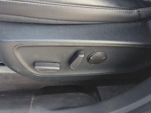 Used 2020 Ford Escape SEL FWD image 13