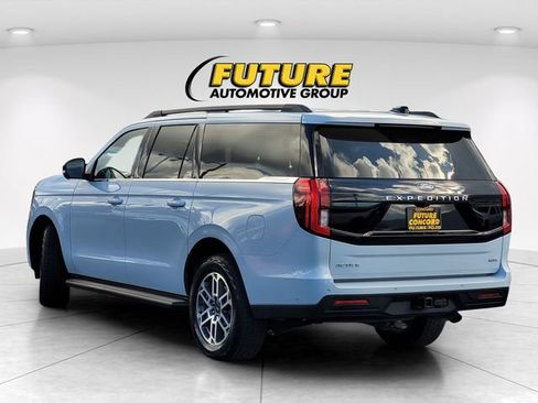 Used 2025 Ford Expedition Max Active AWD/4WD image 6