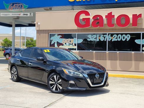 Used 2022 Nissan Altima 2.5 SV FWD image 1