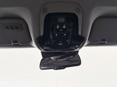 Used 2017 Alfa Romeo Giulia RWD image 46