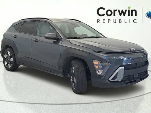 Used 2025 Hyundai Kona SEL FWD image 8