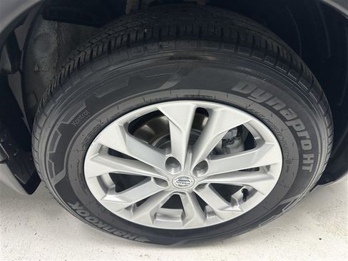 Used 2016 Nissan Rogue SV AWD/4WD image 14