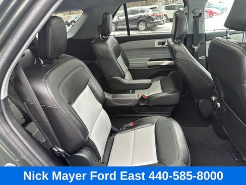 Used 2022 Ford Explorer XLT w/ Equipment Group 202A image 15