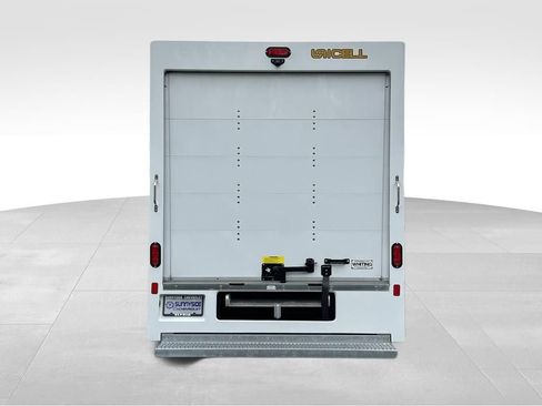 Used 2025 GMC Savana 3500 w/ Power Convenience Package RWD image 3