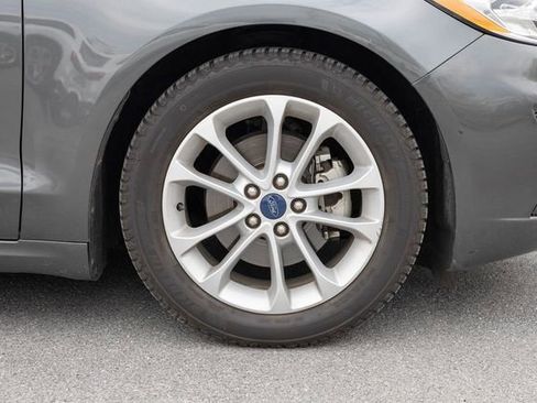 Used 2019 Ford Fusion SE image 11