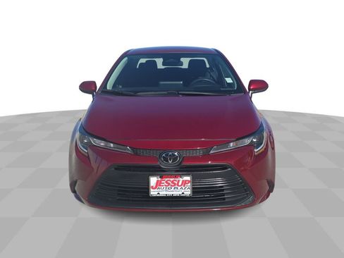 Used 2024 Toyota Corolla LE image 3