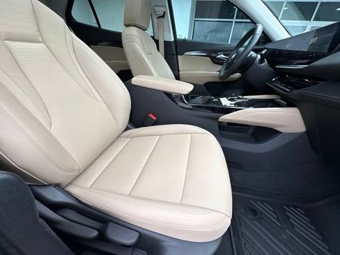 Used 2025 Buick Envision Preferred AWD/4WD image 5