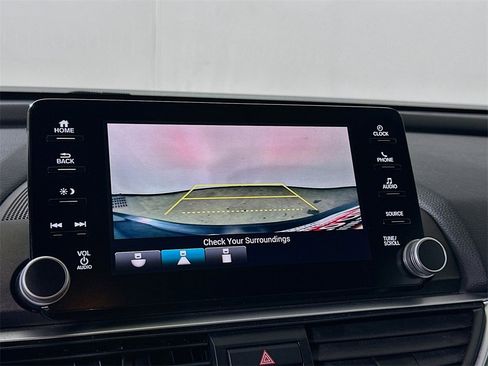 Used 2019 Honda Accord Sport image 10