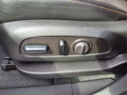 Used 2024 Chevrolet Equinox Premier AWD/4WD image 16