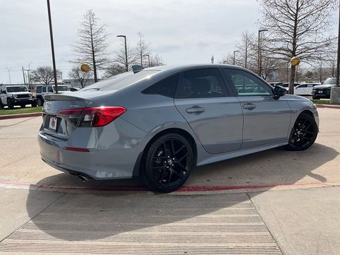 Used 2024 Honda Civic Sport image 6