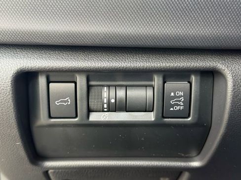 Used 2025 Subaru Forester Premium image 26