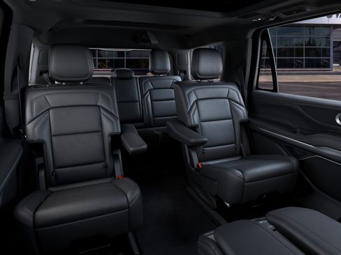 New 2027 Lincoln Navigator Reserve w/ Jet Appearance Package AWD/4WD image 11