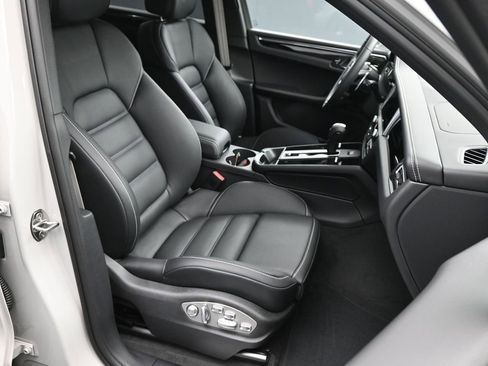 New 2026 Porsche Macan S AWD/4WD image 11