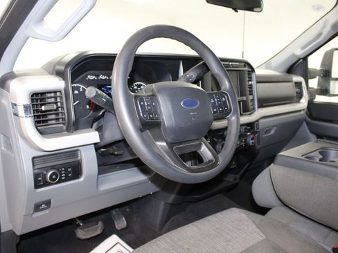 Used 2024 Ford F250 XLT image 23