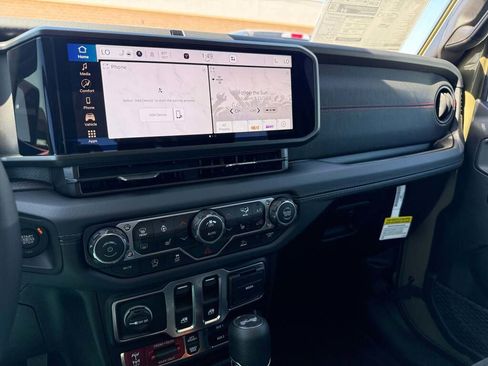 New 2025 Jeep Wrangler Rubicon w/ Convenience Group image 29