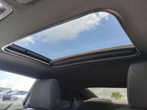 Used 2023 Chevrolet Camaro LT image 20