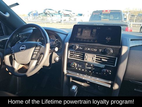 Used 2024 Nissan Armada Platinum w/ Captain's Chairs Package image 5