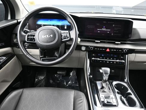 Certified 2024 Kia Carnival SX image 19